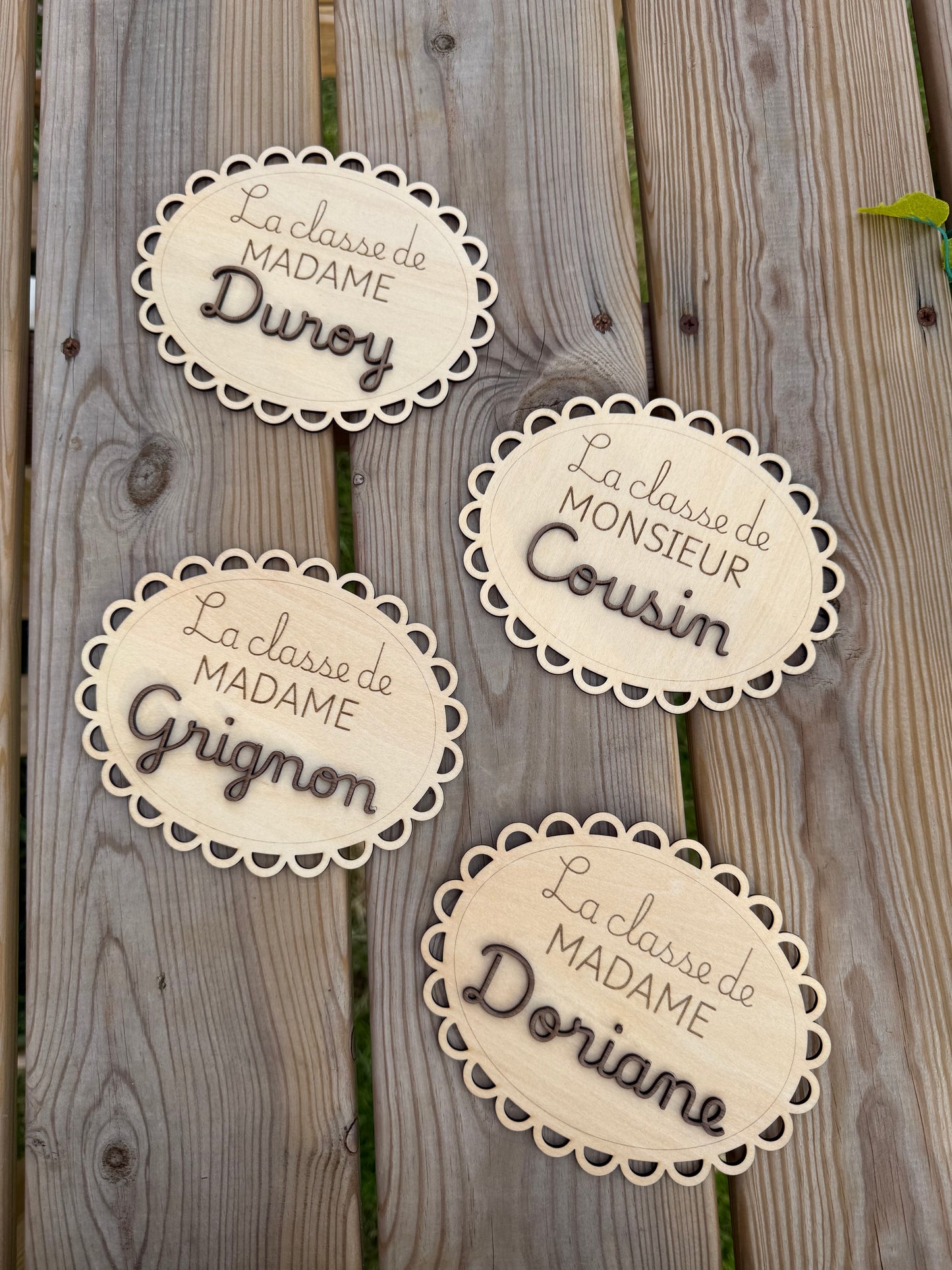 Plaque personnalisée de classe en bois – Cadeau maîtresse / maître