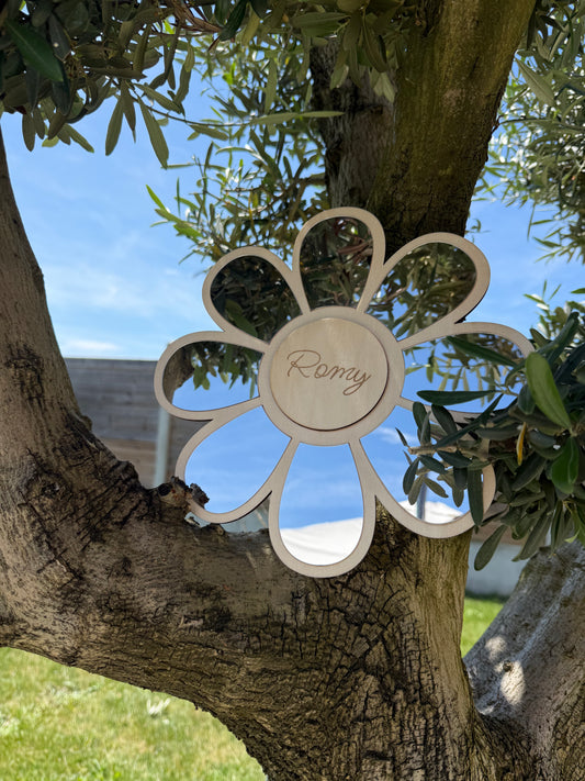 Miroir fleur personnalisé en bois – Marguerite avec prénom gravé