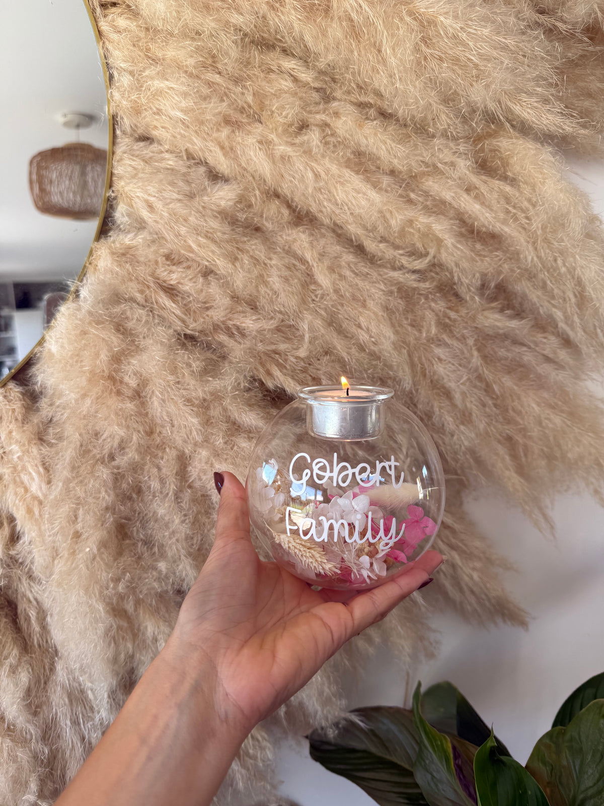 Bougie sphère fleurie personnalisée – Fleurs séchées