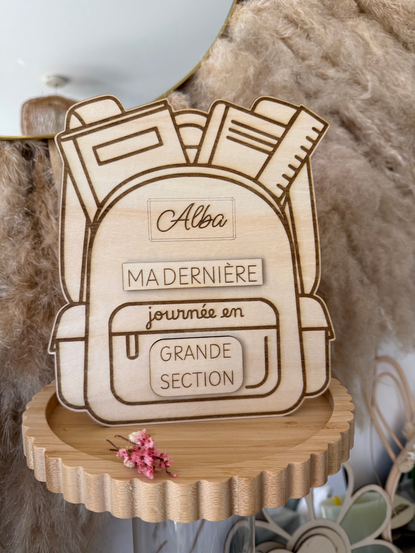 Plaque scolaire personnalisée en bois – Mon cartable souvenir