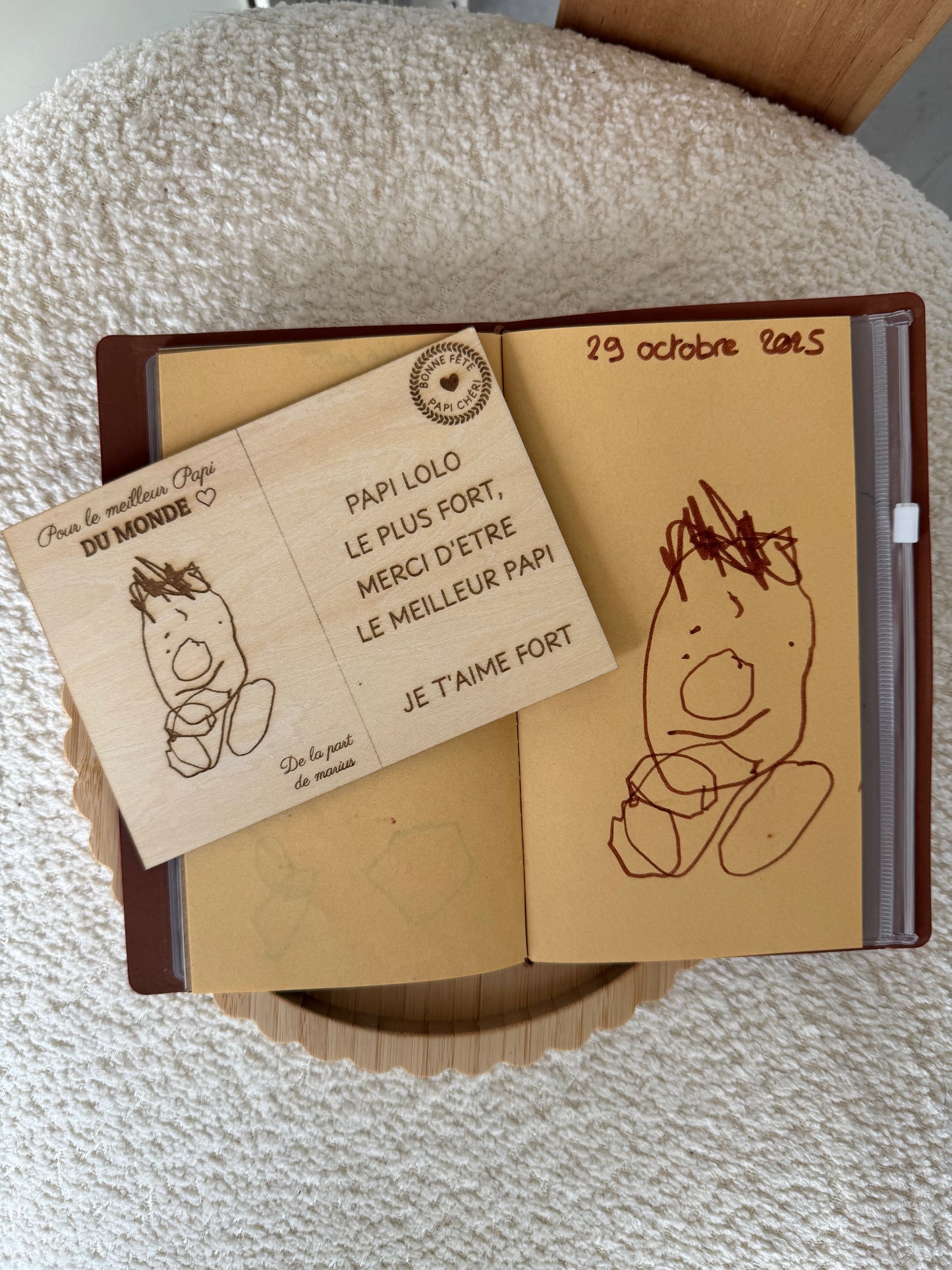 Carte postale en bois personnalisée – Dessin de votre enfant – Fête des grands-pères